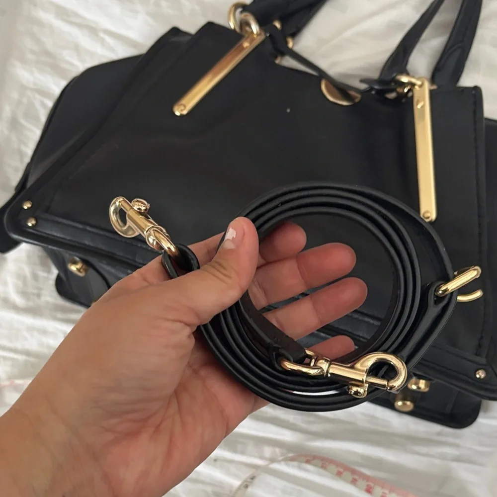 Coach Elegant Black Leather Handbag